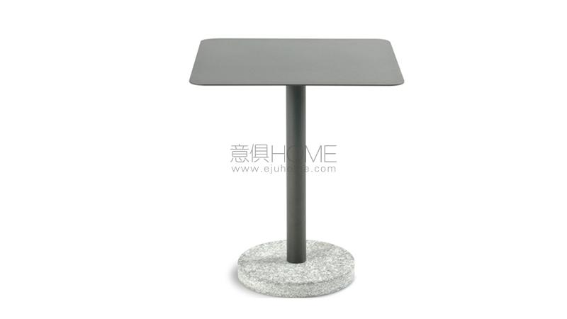 BERNARDO 353 side table 角几