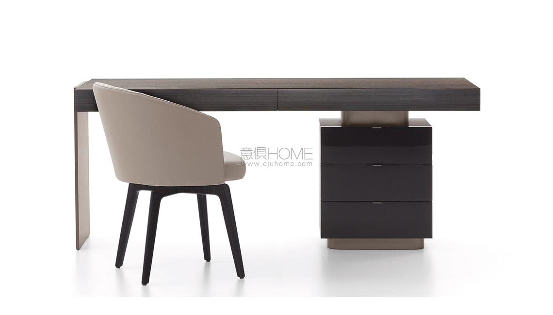 Carson Writing Desk 办公桌
